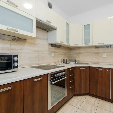 Sleepway - Garbary 95-78 * Poznań